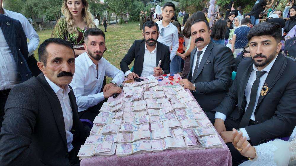 İki gün iki gece sürdü! Düğünde milyonlar konuştu 6
